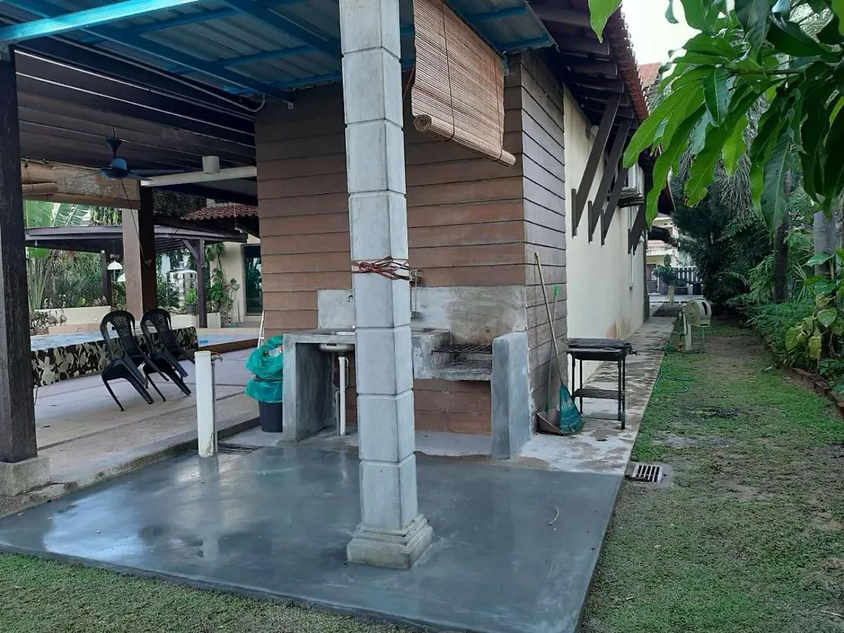 Melaka Beachfront Villa With Pool