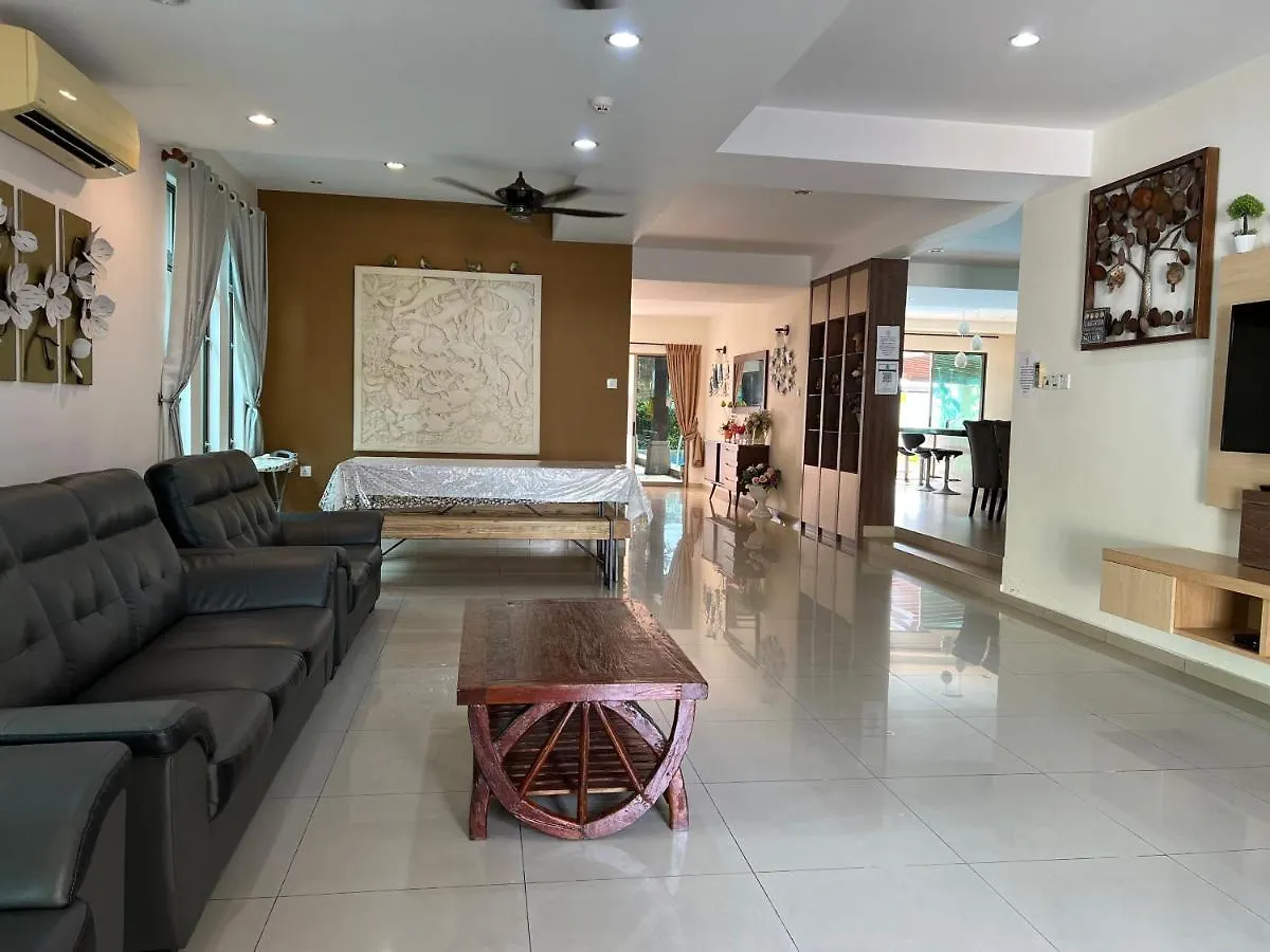 Melaka Beachfront Villa With Pool