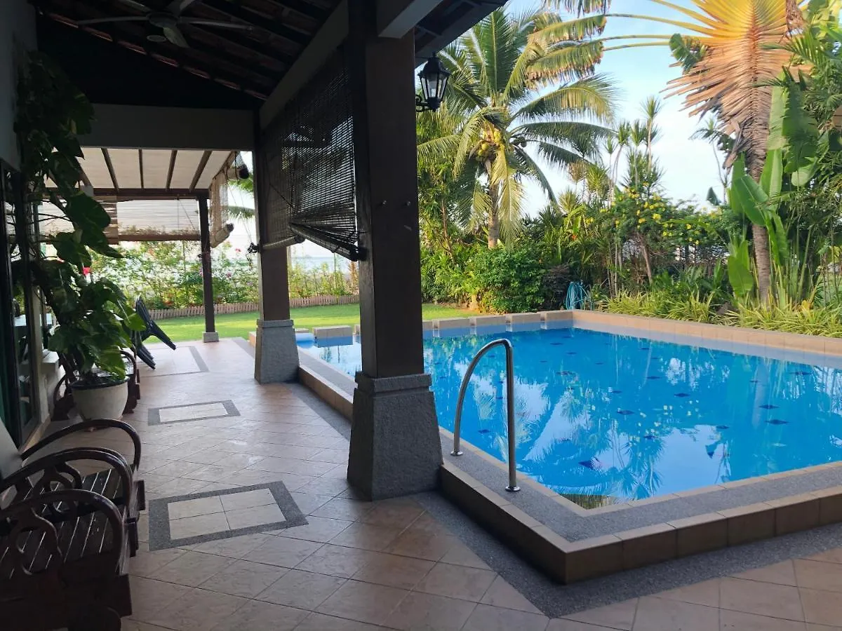 Melaka Beachfront Villa With Pool