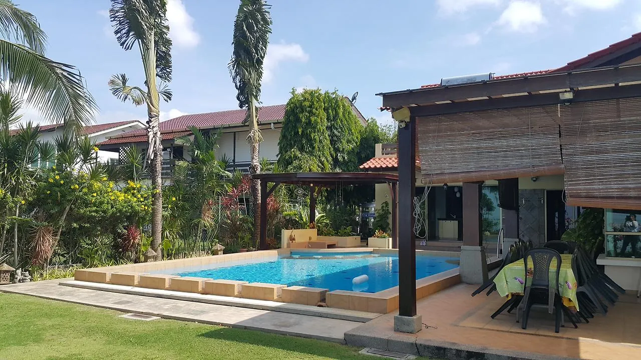 Melaka Beachfront Villa With Pool Malaysia