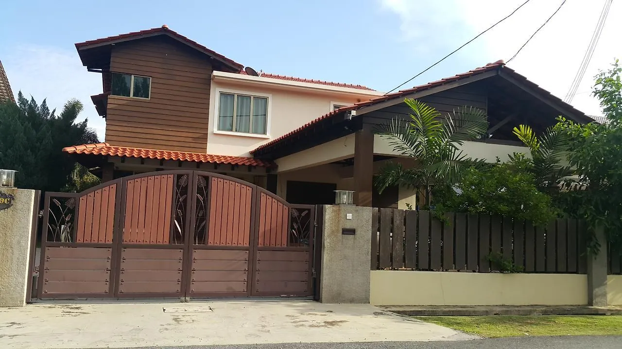 Melaka Beachfront Villa With Pool