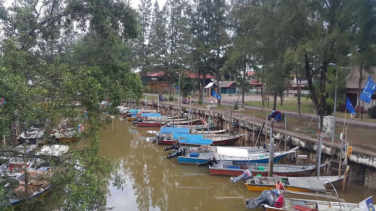 Melaka Beachfront Villa With Pool Malaysia