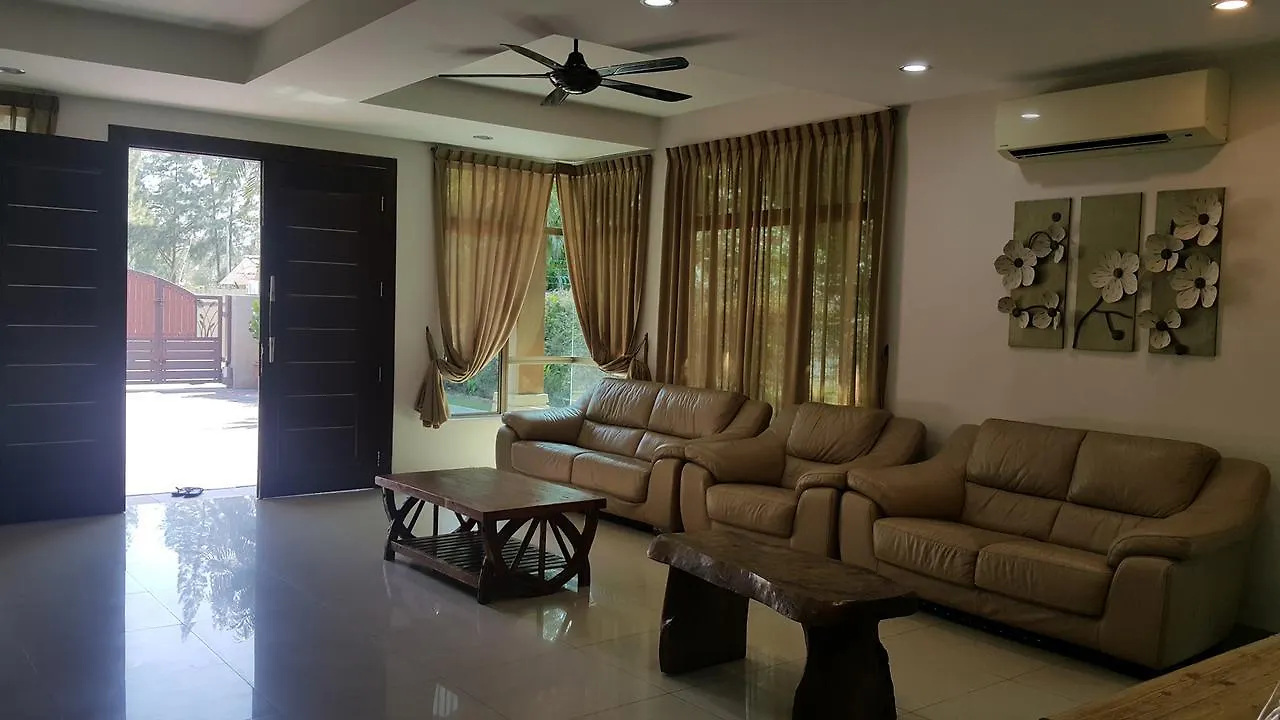 Melaka Beachfront Villa With Pool Malaysia