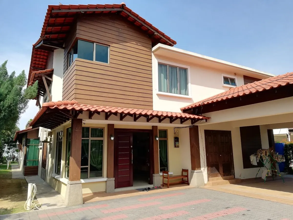 Melaka Beachfront Villa With Pool Malaysia